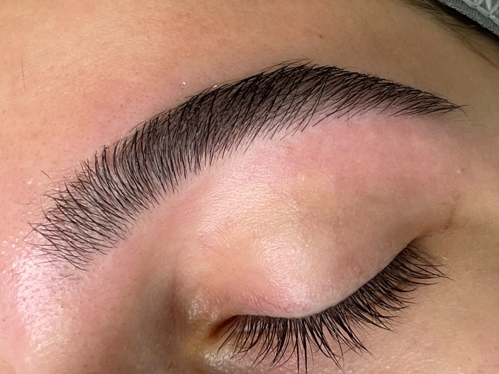 Finished eyebrow after threading and tweezer finish at BeCammo Malta